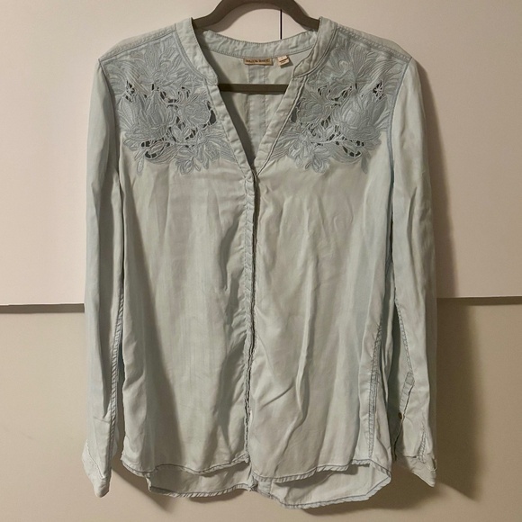 Anthropologie Holding Horses Tyla Cutout Lace Chambray Shirt - Picture 1 of 6